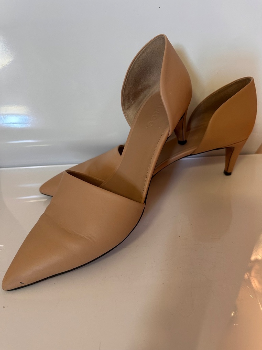 Vince Italy Beige Nude Leather Pointed Toe D’Orsay Kitten Heels 9.5M / 41